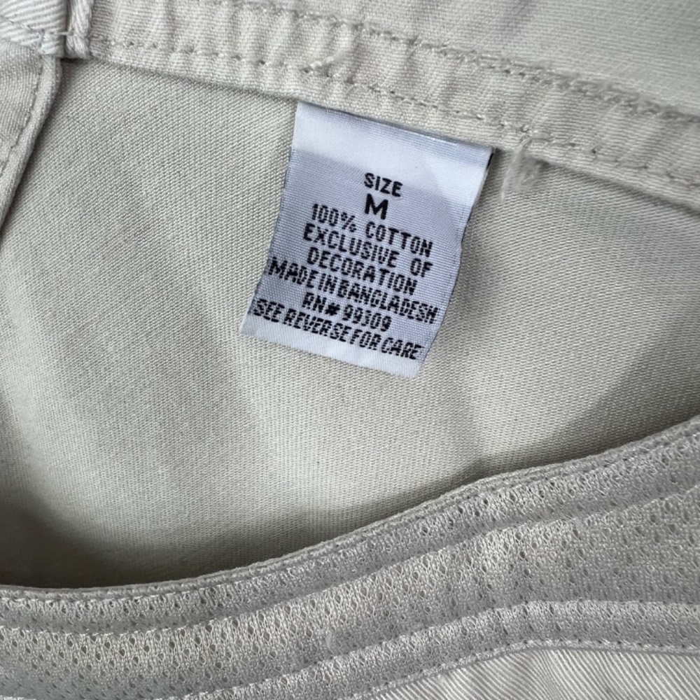 ↪️(Relisted!)VINTAGE Y2K |•B.U.M. EQUIPMENT•| Tan Khaki Overall Shorts - Picture 12 of 15